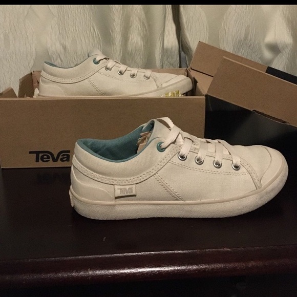 teva canvas sneakers